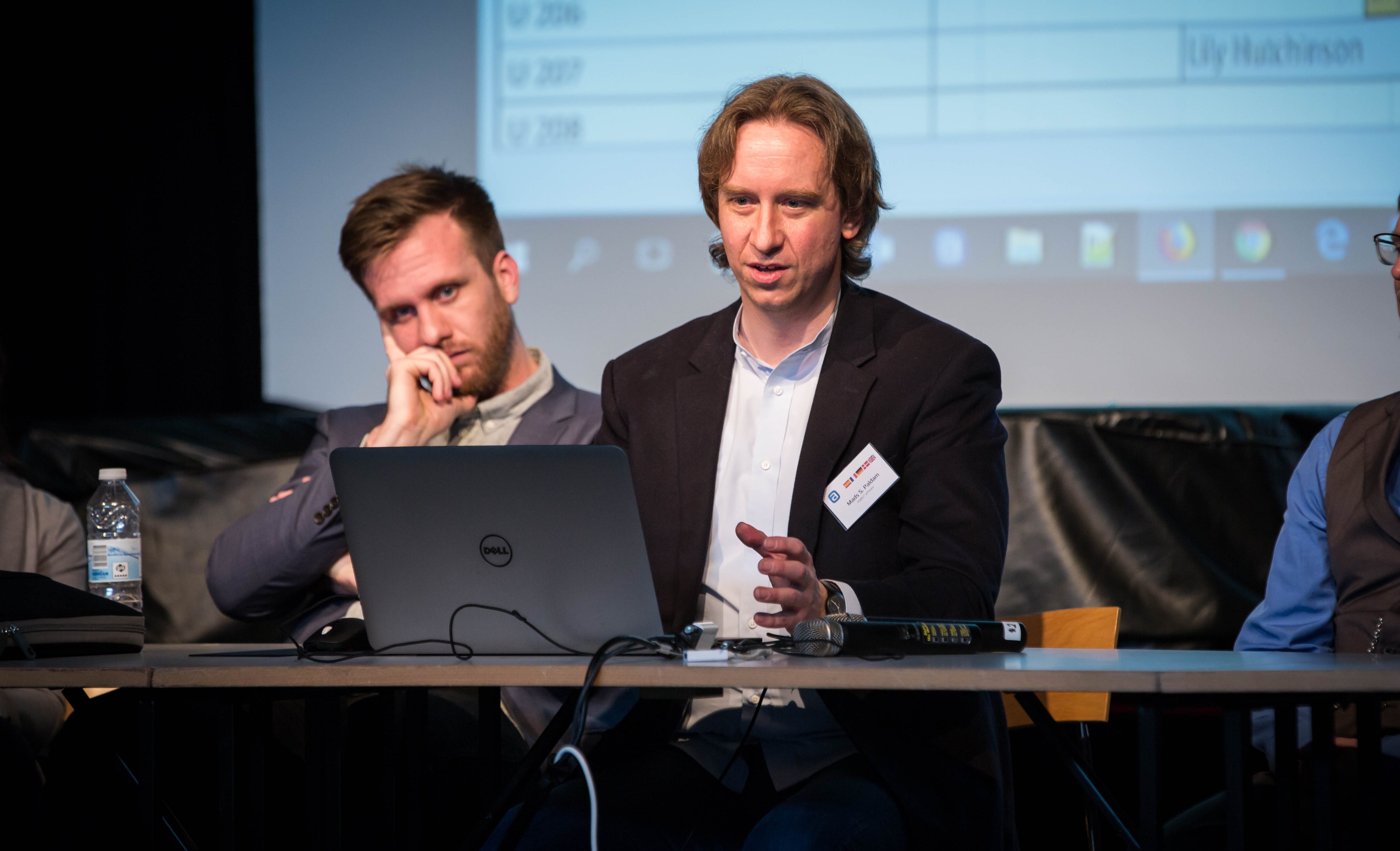 UGM2018 9845 ASIMUT presentation by our consultants